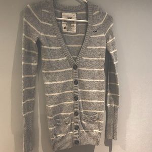 Hollister cardigan XS